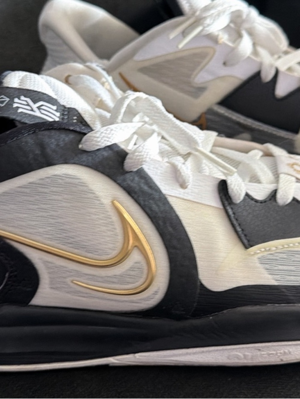 Nike Kyrie Lo 2022 Men’s size 11.5 Black Metallic Gold